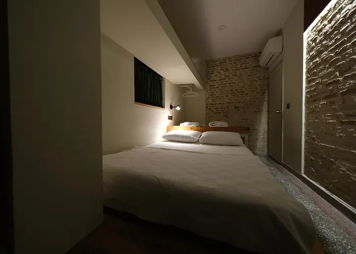 Flaneur Hostel